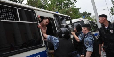 В отделах московской полиции остались всего четверо задержанных на акции в поддержку Голунова