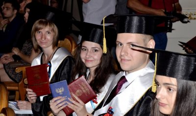 Вузы ДНР начали выдавать выпускникам дипломы российского образца - «Новороссия»