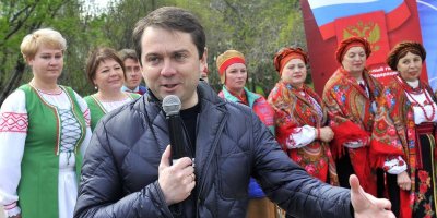 Жители Мурманска участвуют в этнофесте "Пою мою Россию!"