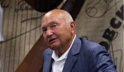 Чванство элиты исправит только смена власти - «Политика»