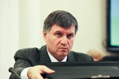 Аваков призвал «кончать» Порошенко в рамках закона - «Новороссия»
