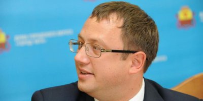 Читинского депутата оштрафовали за обзывание подчиненных "чертями" и "скотинами"