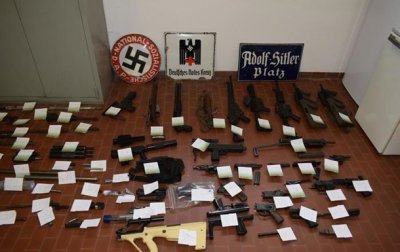 Полиция Италии изъяла арсенал боеприпасов у украинских неонацистов - «Новороссия»