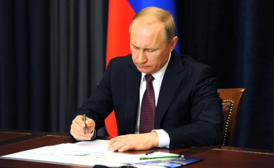 Путин подписал закон о приостановлении действия договора по РСМД - «Новороссия»