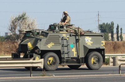 Украинские войска разместили британские БТР у границ ЛНР - «Новороссия»