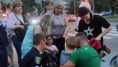 В Харькове патрульные полицейские сбили женщину с ребенком - «Новороссия»