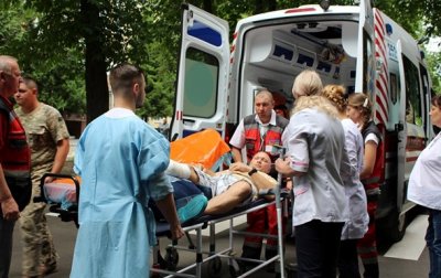 В Киев авиацией доставили 12 раненых военных - «Украина»