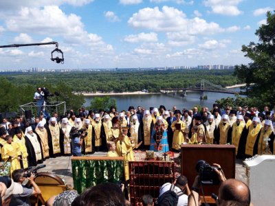 В Киеве начался крестный ход ко Дню крещения Руси - «Новороссия»