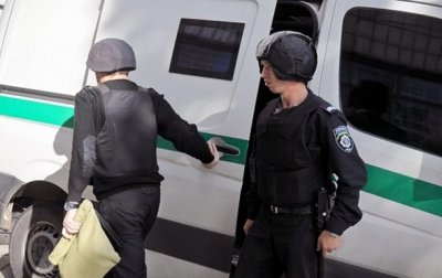 В Киеве неизвестный ограбил инкассаторов на 1 млн гривен - «Новороссия»