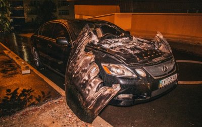 В Киеве взорвалось элитное авто - (видео)