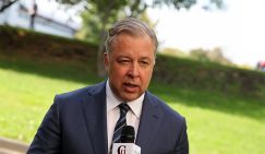 Следите за их руками - «Политика»