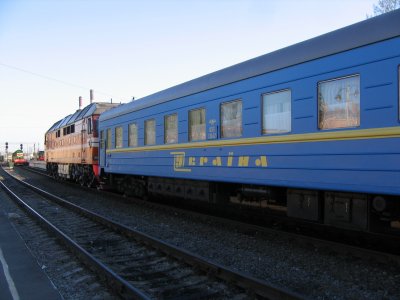 Киев возобновил железнодорожное сообщение в оккупированной части Донбасса - «Новороссия»