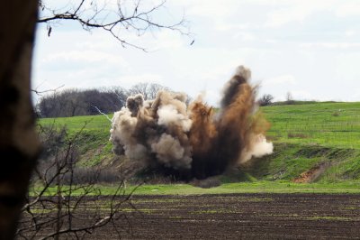 ОБСЕ зафиксировала 36 взрывов в Донбассе за сутки - «Новороссия»