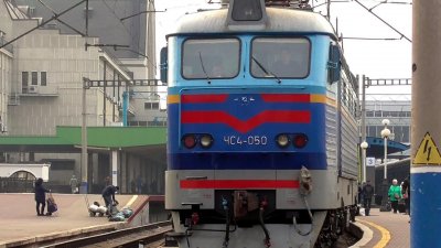 Поезд «Лисичанск – Хмельницкий» насмерть сбил мужчину - «Новороссия»