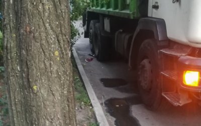 В Киеве мусоровоз раздавил мужчину - «Украина»