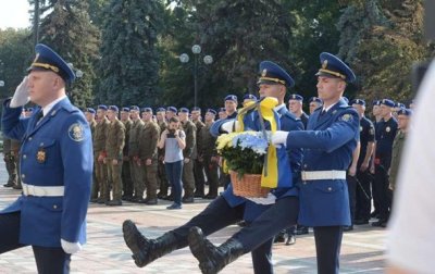 В Киеве почтили память погибших под Радой нацгвардейцев - «Украина»