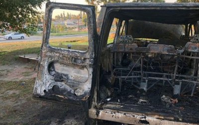 В Киеве сгорел фургон: его подожгли неизвестные в масках - «Украина»