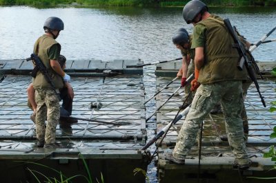 ВСУ провели учения по форсированию водных преград - «Новороссия»