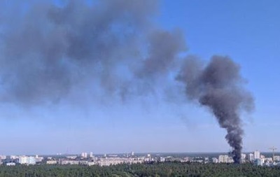 В Киеве горят склады, над городом стоит столб дыма - «Украина»
