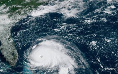 Появились видео урагана на Багамских островах - (видео)
