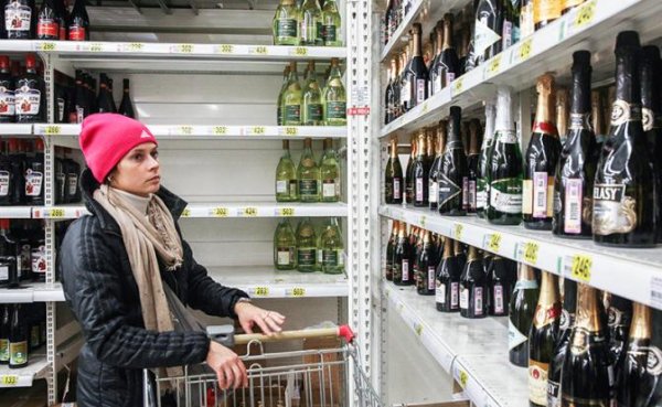 Как не купить «паленое» шампанское на Новый год - «Здоровье»