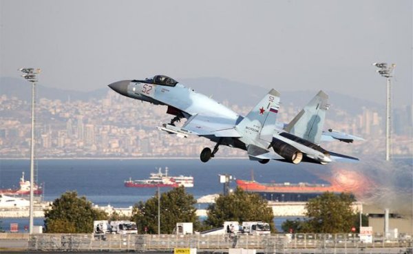Су-35 зашел в хвост F-35 в небе над Египтом - «Военные действия»