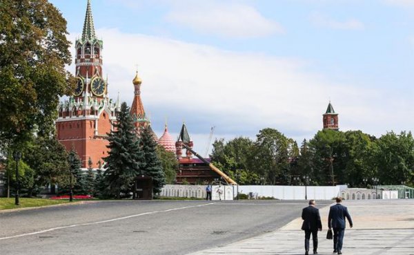 Битва башен Кремля: Силовики и либералы сделали Россию покорной слугой Запада - «Политика»