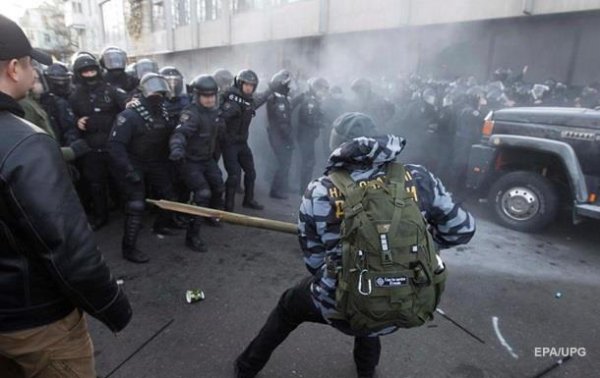 Глава полиции Киева объяснил разгон протестующих - «Украина»