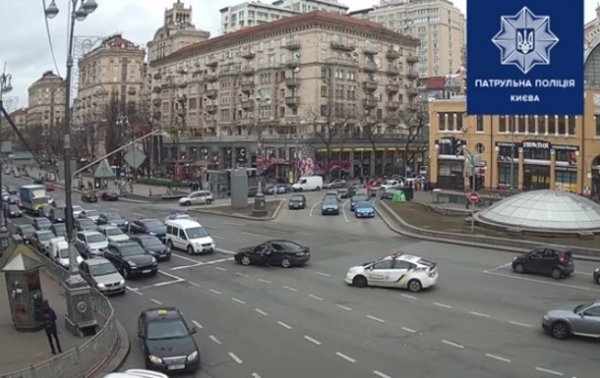 Полиция показала видео погони в центре Киева - «Украина»