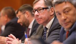 Почему крымчане отказываются от паспорта России и охотно берут украинский - «Общество»