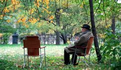 Барские замашки, чванство, пенсии в 200 тысяч: Медведев отпустит «ЕдРу» старые грехи - «Политика»