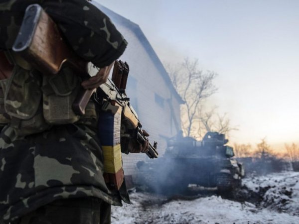Командир ВСУ выстрелил в подчиненного за попытку сбежать с позиций под Мариуполем - «Новороссия»
