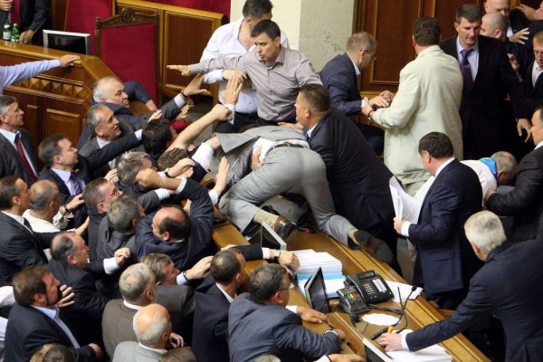 Украинские депутаты лишились неприкосновенности - «Новороссия»