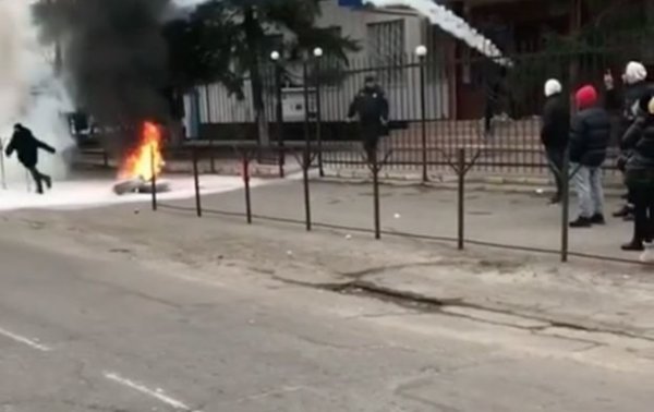 В Каховке начались протесты из-за резонансного убийства - (видео)
