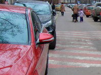 NEWSru.com | Московские водители начали получать штрафы за парковку на площадках для спецтехники и газонах - «Автоновости»