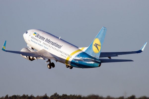 Самолет с эвакуированными гражданами Украины прибудет в Киев четверг утром - «Новороссия»