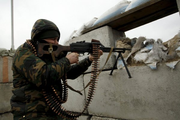 Снайпер ВСУ ранил мирного жителя на окраине Донецка - «Новороссия»