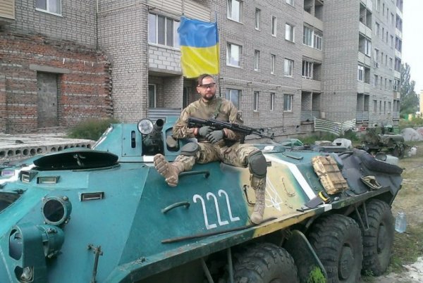 Украинские боевики разместили бронетранспортер в жилом районе Геевки - «Новороссия»