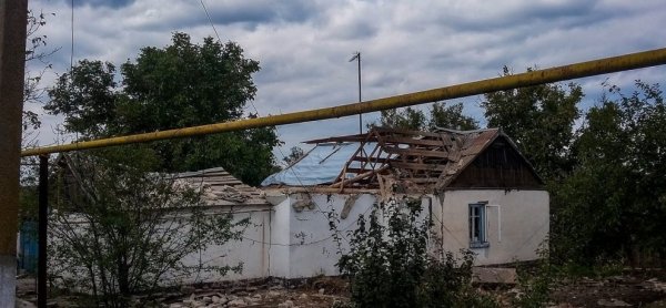 Жилой дом на окраине Еленовки поврежден в следствии атаки ВСУ - «Новороссия»