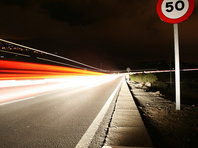 NEWSru.com | В проект нового КоАП включили повышенные штрафы за превышение скорости и норму о лишении прав за три нарушения ПДД - «Автоновости»