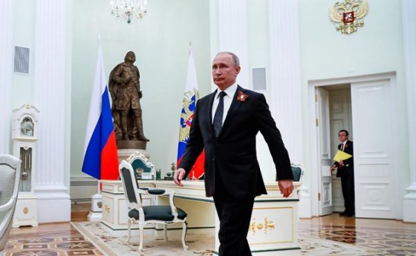20 лет у власти: Путин становится как Ельцин в самый разгар мирового кризиса - «Политика»
