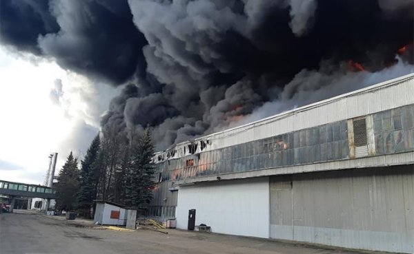 «Черная суббота» в Подмосковье: Огромный склад в огне - «Происшествия»