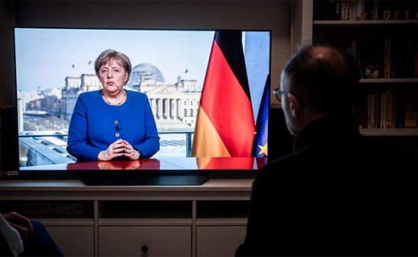 Коронавирус: Меркель даже на карантине насылает ужас на немцев - «Мир»