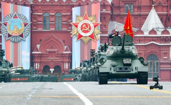 Парад Победы ждет от Путина команды: «Отставить! Разойдись!» - «Военные действия»