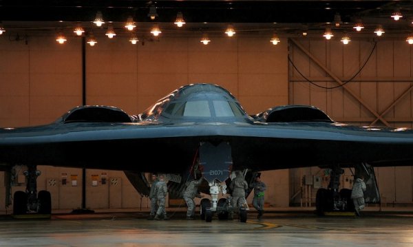 США перебросила в Европу стратегические бомбардировщики B-2 Spirit - «Новороссия»