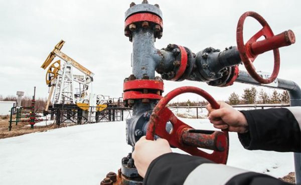 Кто в доле: Россия сыграла на руку нефтяным спекулянтам - «Политика»