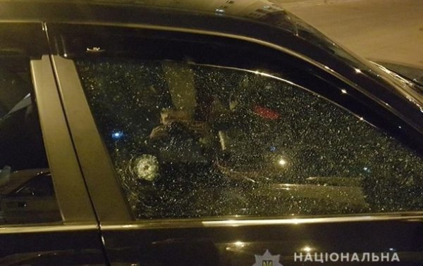 В Киеве водитель Range Rover устроил стрельбу на дороге - «Украина»