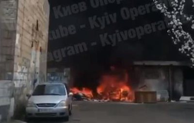 В Киеве на Троещине произошел пожар со взрывами - «Украина»