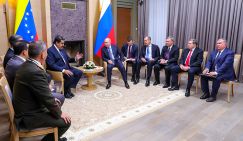 Золотовалютных резервов России хватит до лета, их спустят на спасение олигархов - «Экономика»