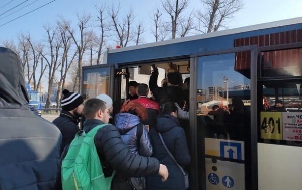 КГГА ограничит допустимое количество пассажиров в наземном транспорте - «Украина»